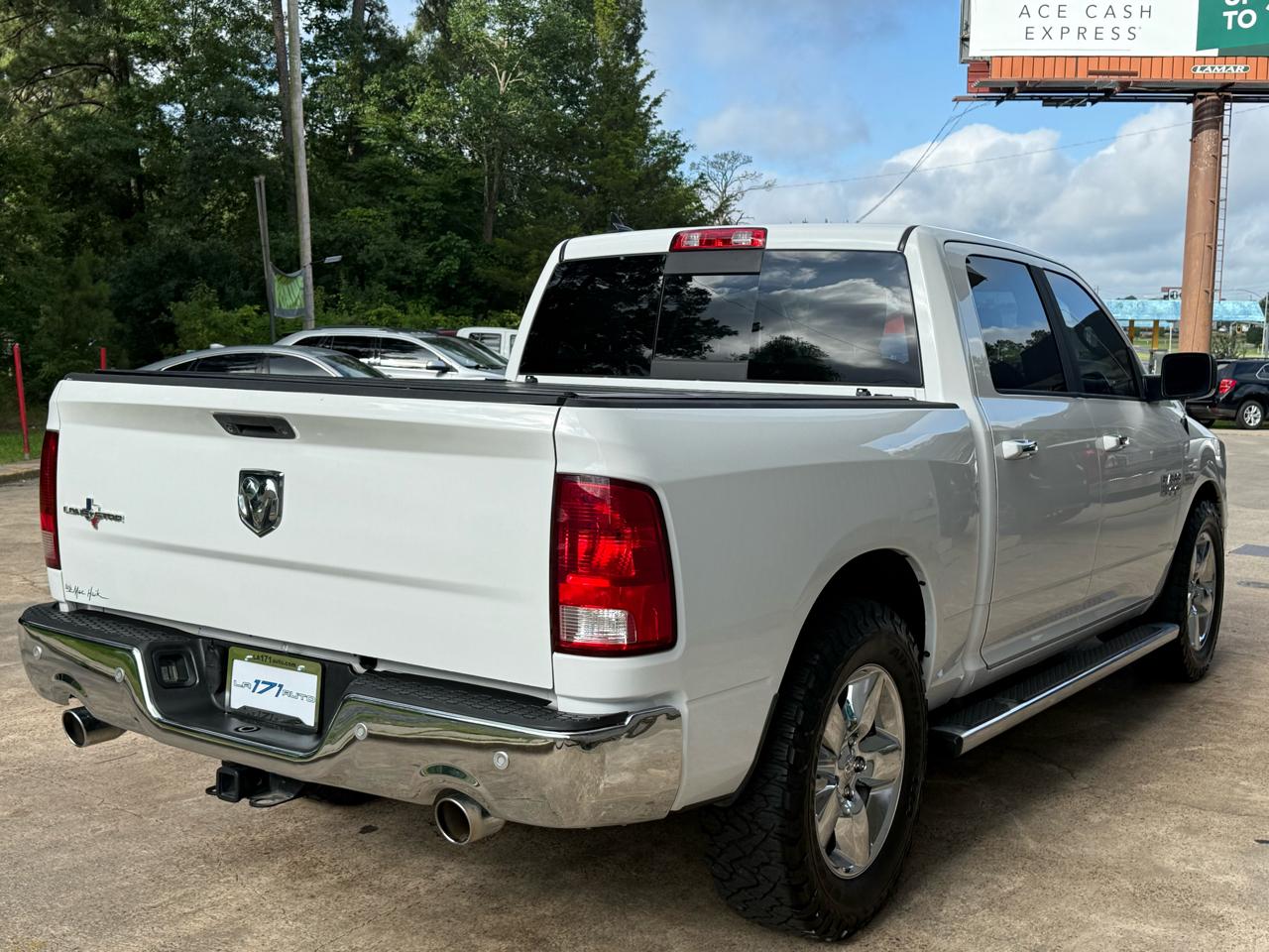RAM 1500 SLT Crew Cab SWB 2WD 2015