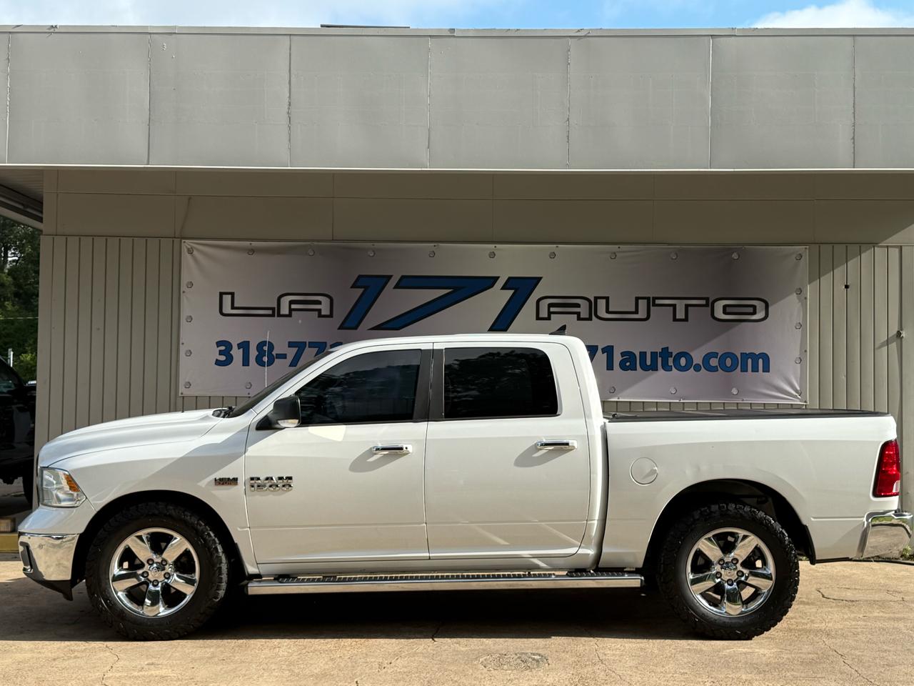 RAM 1500 SLT Crew Cab SWB 2WD 2015