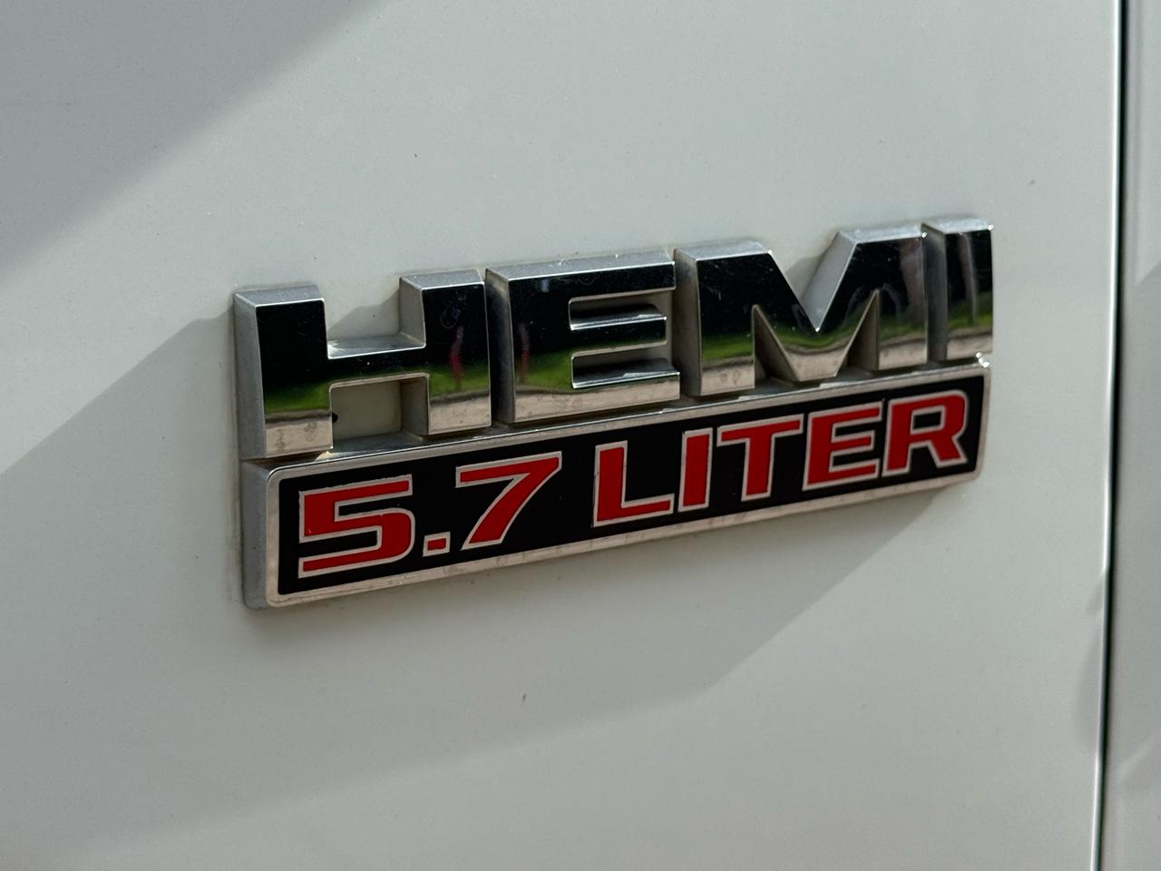 RAM 1500 SLT Crew Cab SWB 2WD 2015