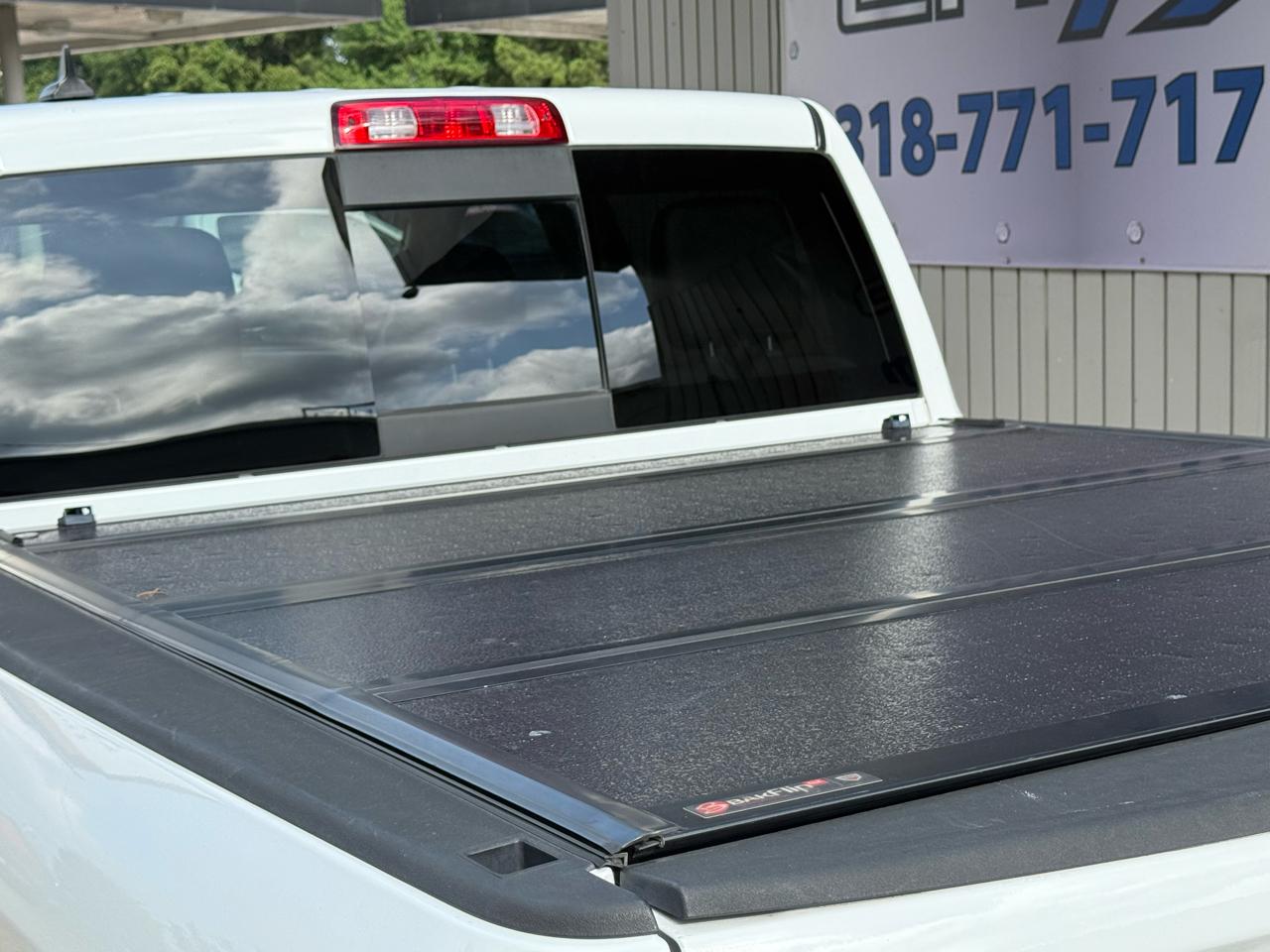 RAM 1500 SLT Crew Cab SWB 2WD 2015