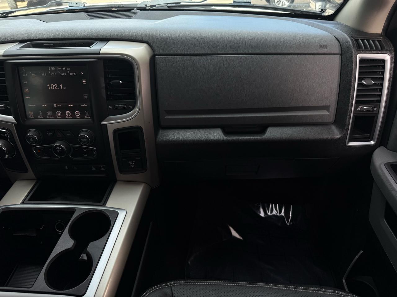 RAM 1500 SLT Crew Cab SWB 2WD 2015