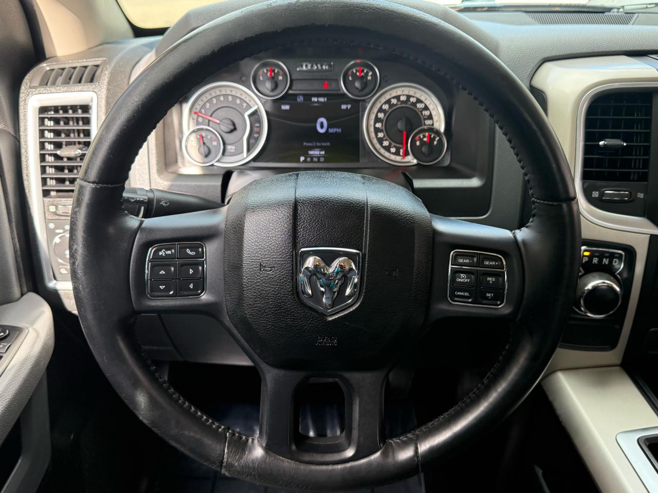 RAM 1500 SLT Crew Cab SWB 2WD 2015