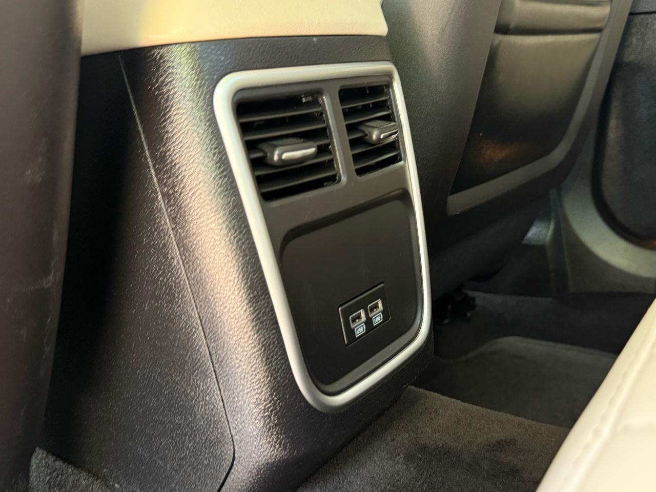 Chrysler 300 Limited RWD 2016