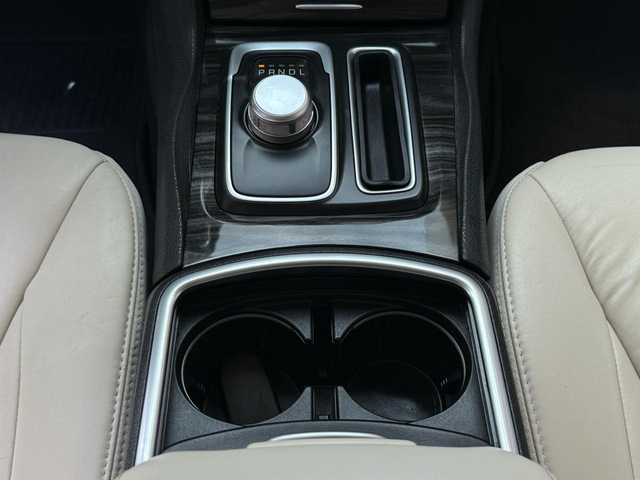 Chrysler 300 Limited RWD 2016
