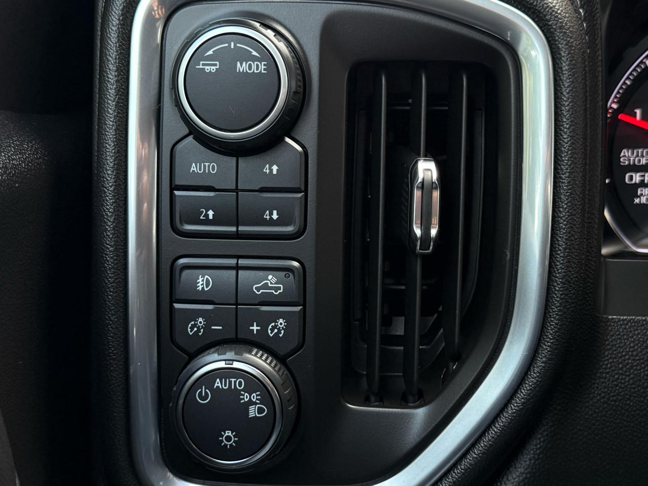 Chevrolet Silverado 1500 RST Crew Cab 4WD 2020