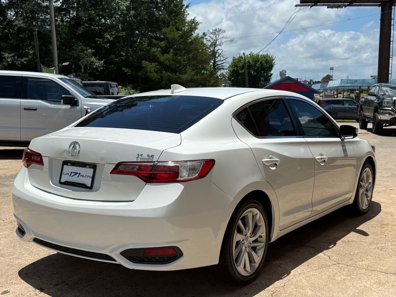 Acura ILX 8-Spd AT w/ AcuraWatch Plus Package 2017