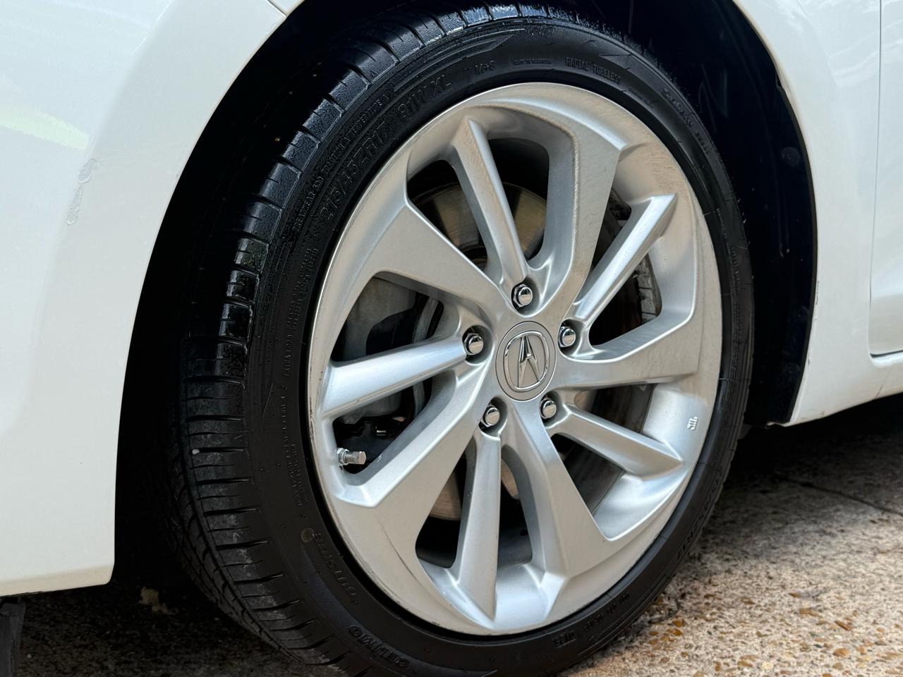 Acura ILX 8-Spd AT w/ AcuraWatch Plus Package 2017