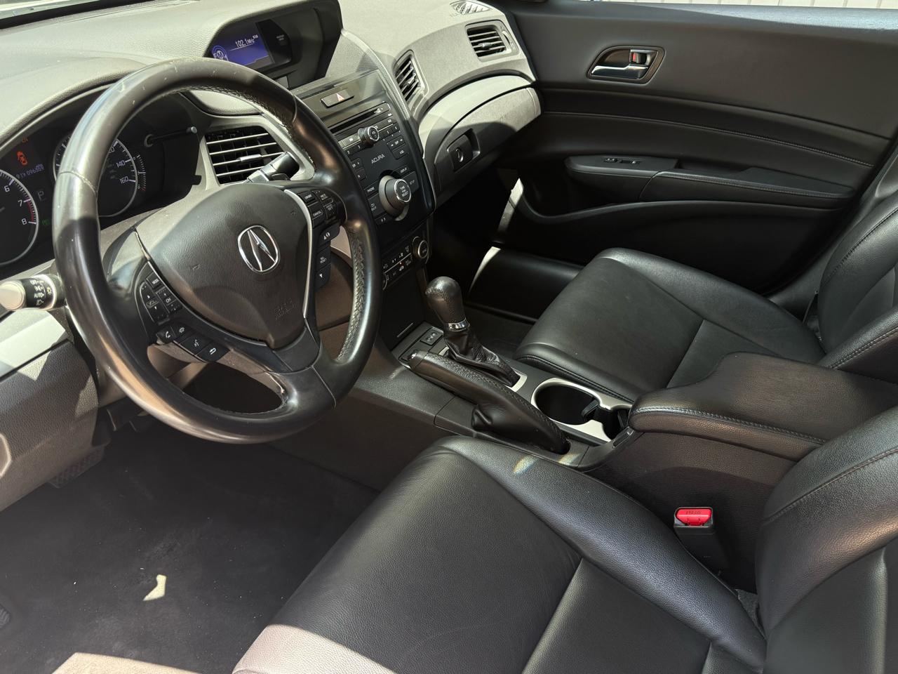 Acura ILX 8-Spd AT w/ AcuraWatch Plus Package 2017
