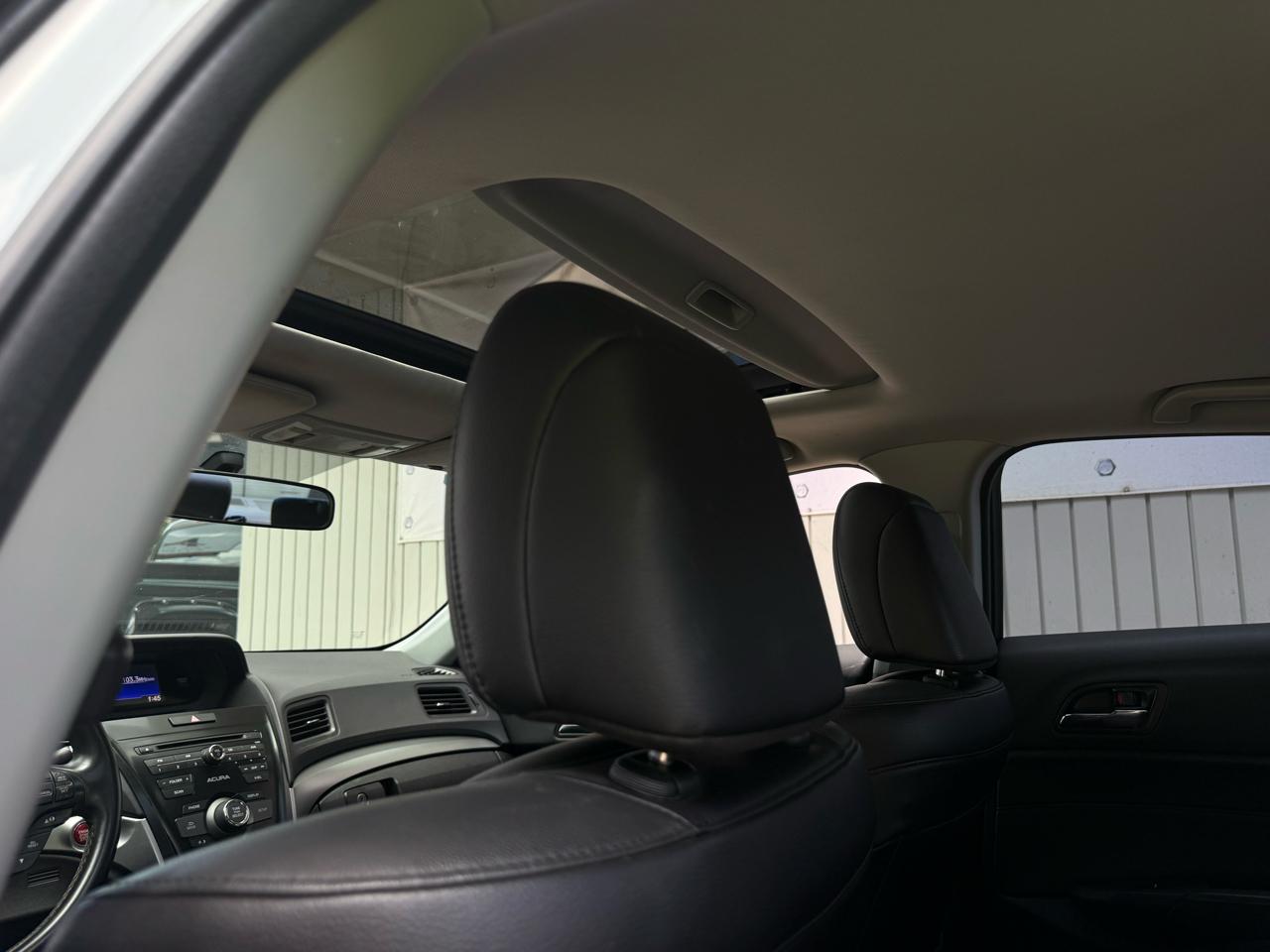 Acura ILX 8-Spd AT w/ AcuraWatch Plus Package 2017