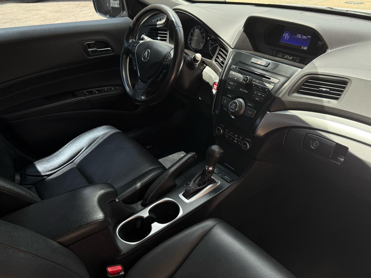 Acura ILX 8-Spd AT w/ AcuraWatch Plus Package 2017