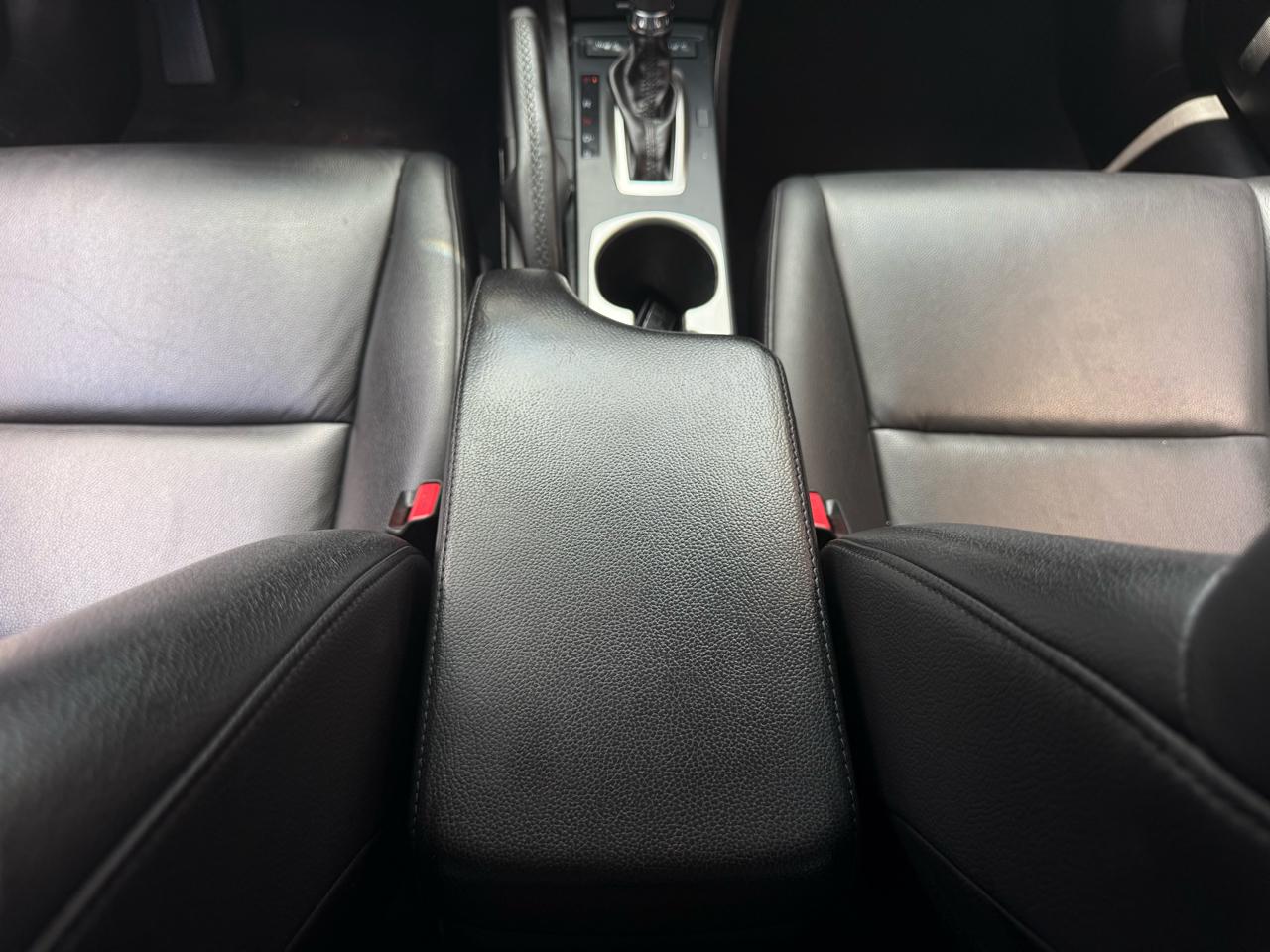 Acura ILX 8-Spd AT w/ AcuraWatch Plus Package 2017