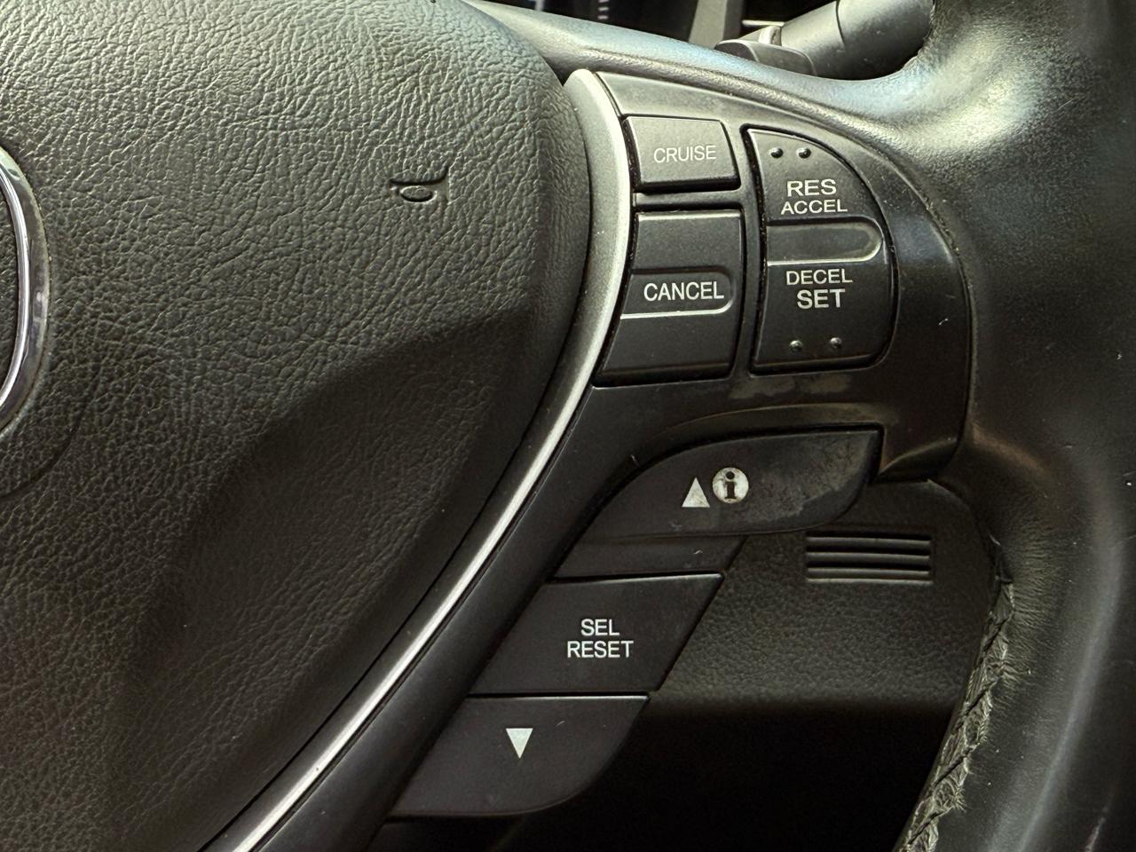 Acura ILX 8-Spd AT w/ AcuraWatch Plus Package 2017