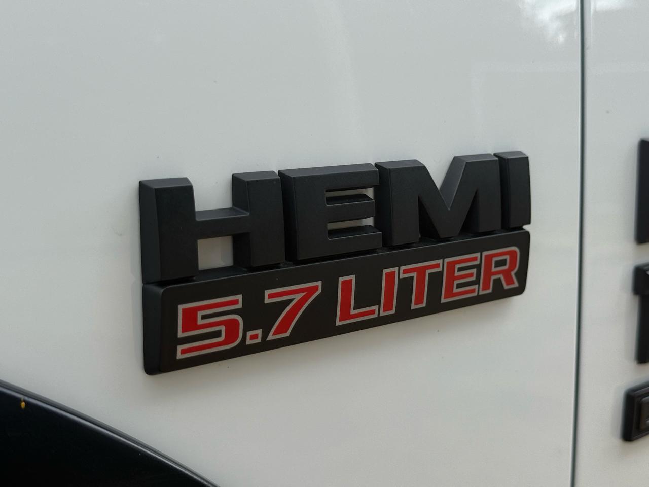 RAM 1500 Classic Tradesman Quad Cab 4WD 2021