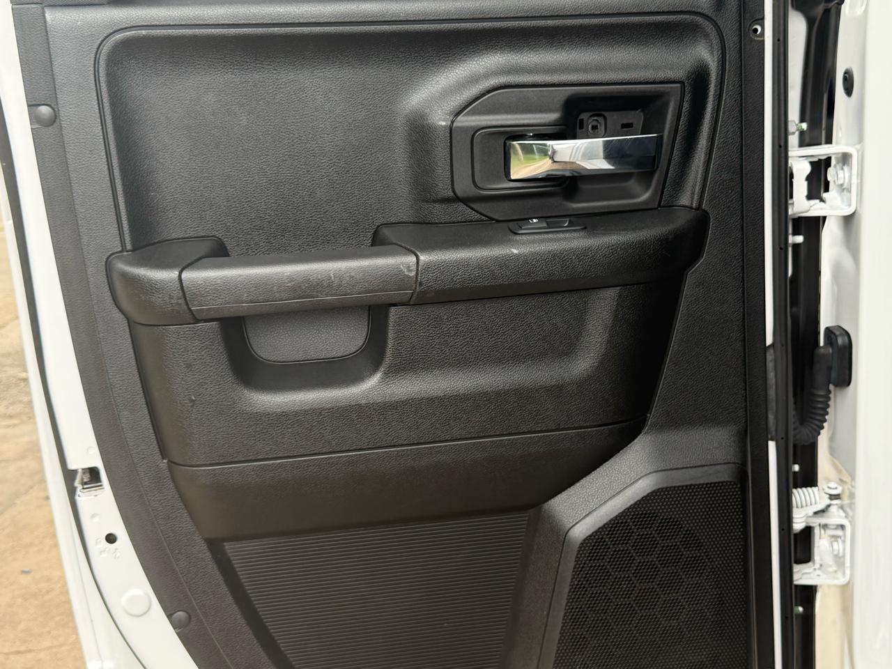 RAM 1500 Classic Tradesman Quad Cab 4WD 2021