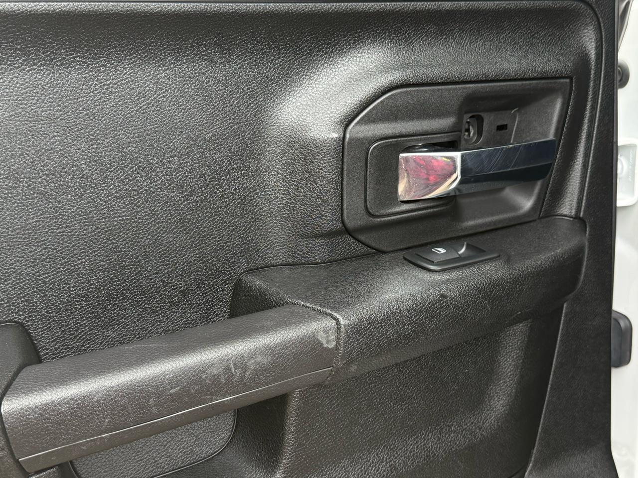 RAM 1500 Classic Tradesman Quad Cab 4WD 2021