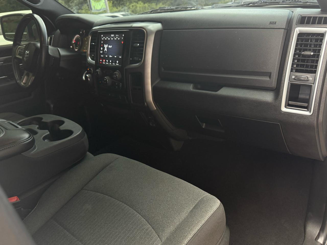 RAM 1500 Classic Tradesman Quad Cab 4WD 2021