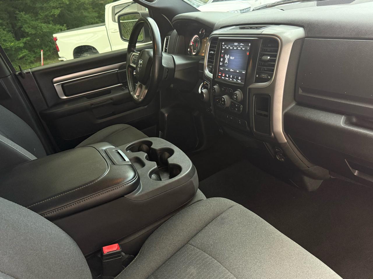RAM 1500 Classic Tradesman Quad Cab 4WD 2021