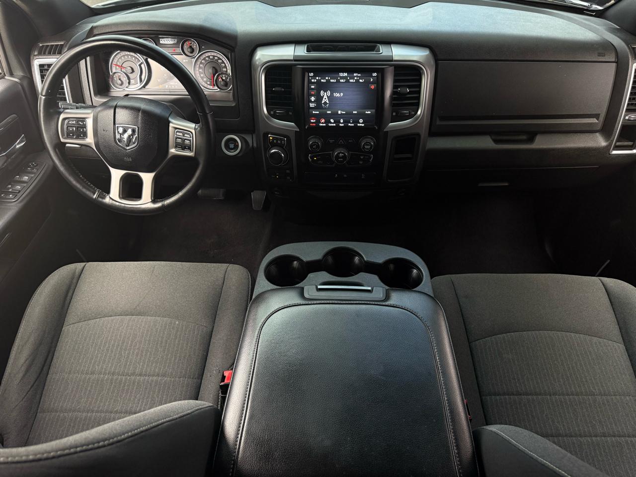 RAM 1500 Classic Tradesman Quad Cab 4WD 2021