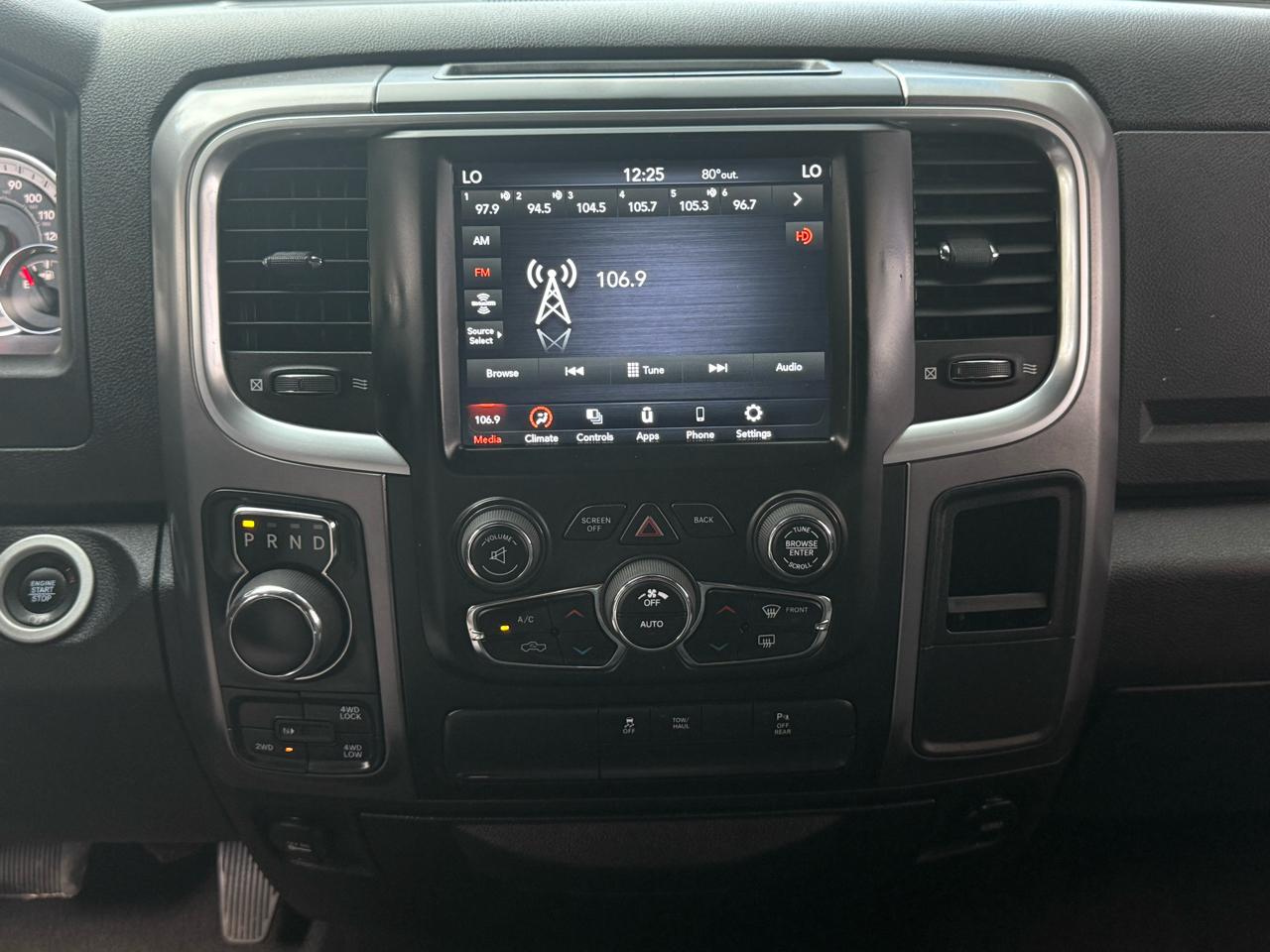 RAM 1500 Classic Tradesman Quad Cab 4WD 2021