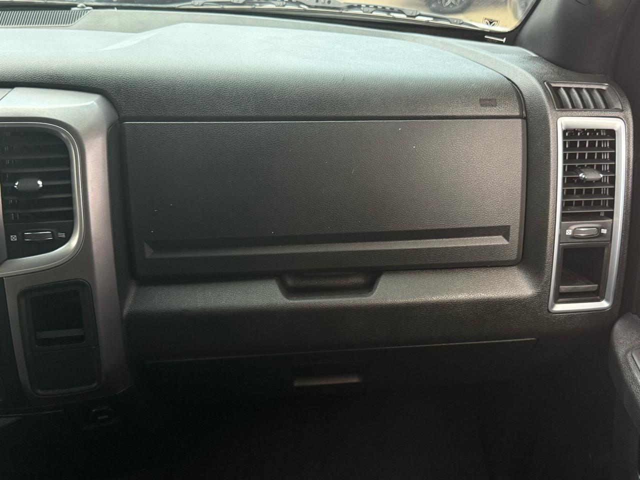 RAM 1500 Classic Tradesman Quad Cab 4WD 2021