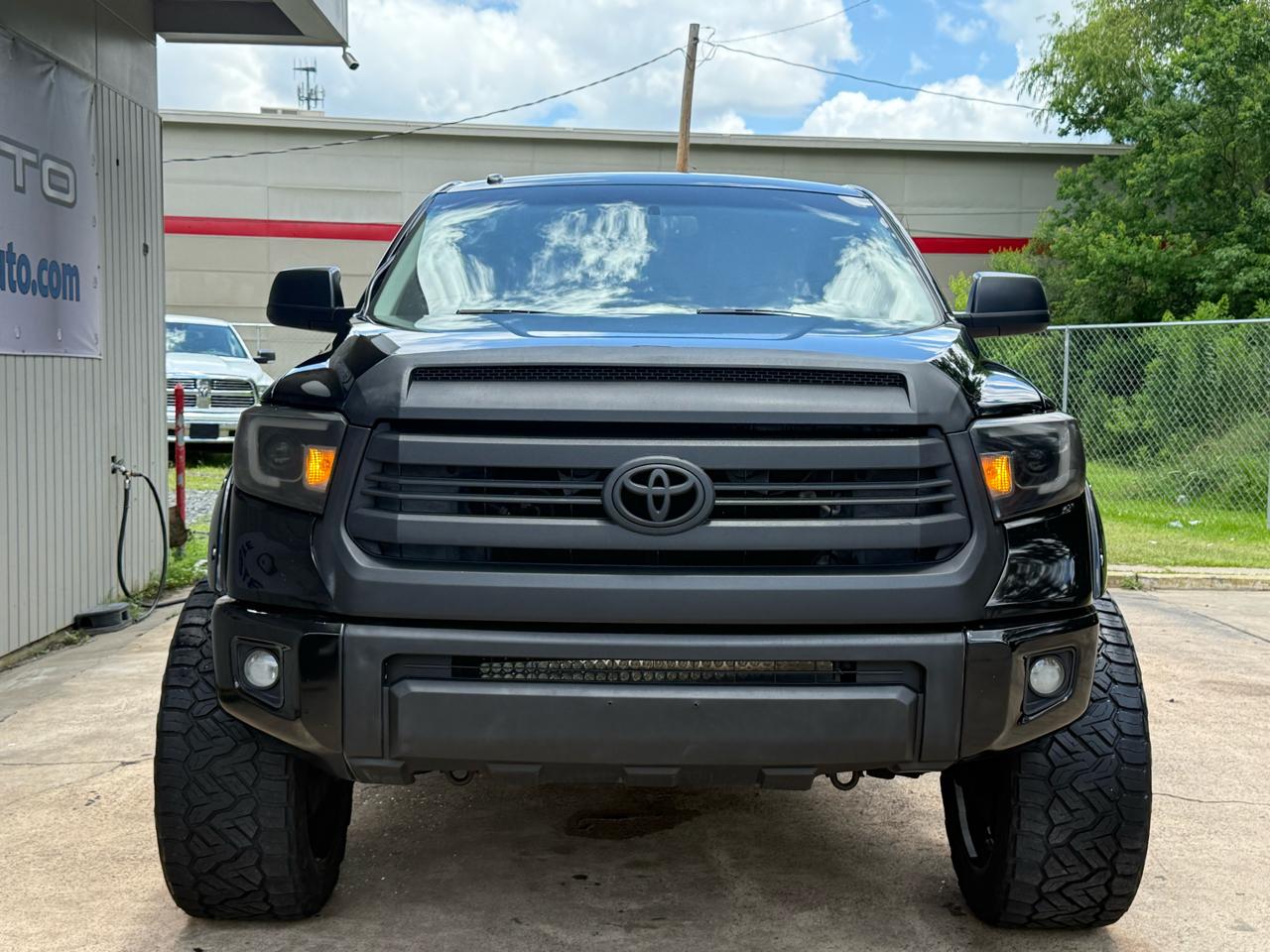 Toyota Tundra SR5 5.7L V8 FFV CrewMax 2WD 2016