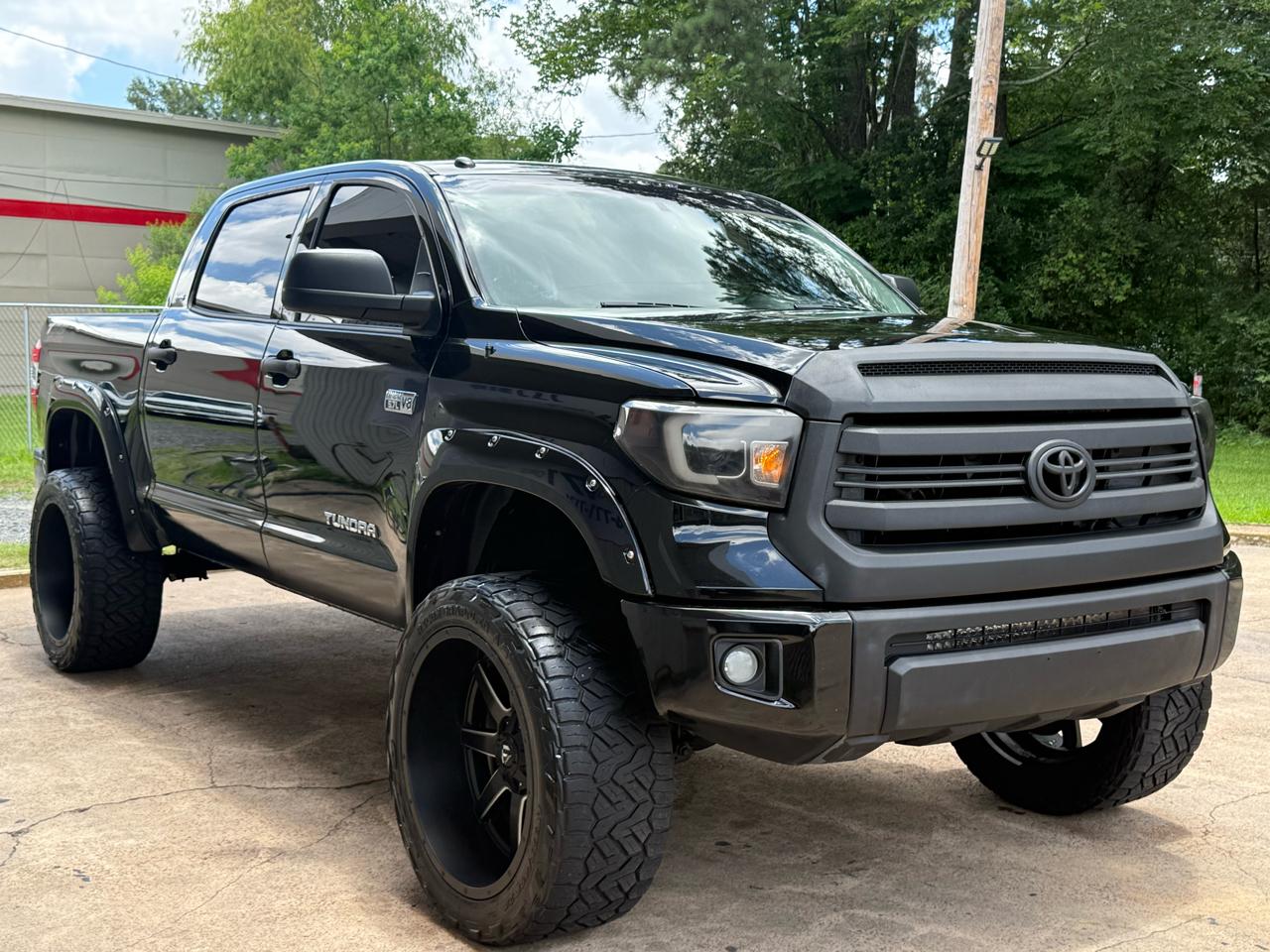 Toyota Tundra SR5 5.7L V8 FFV CrewMax 2WD 2016