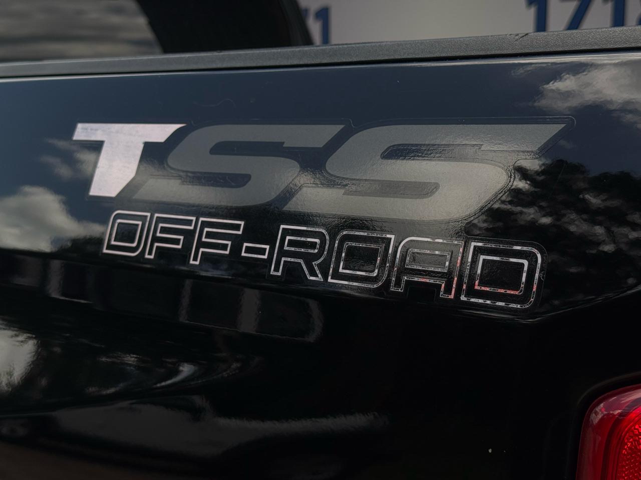Toyota Tundra SR5 5.7L V8 FFV CrewMax 2WD 2016
