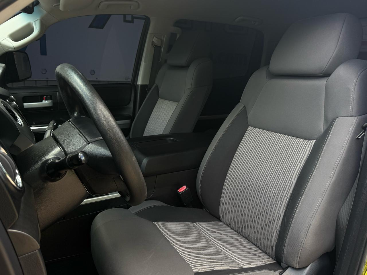 Toyota Tundra SR5 5.7L V8 FFV CrewMax 2WD 2016