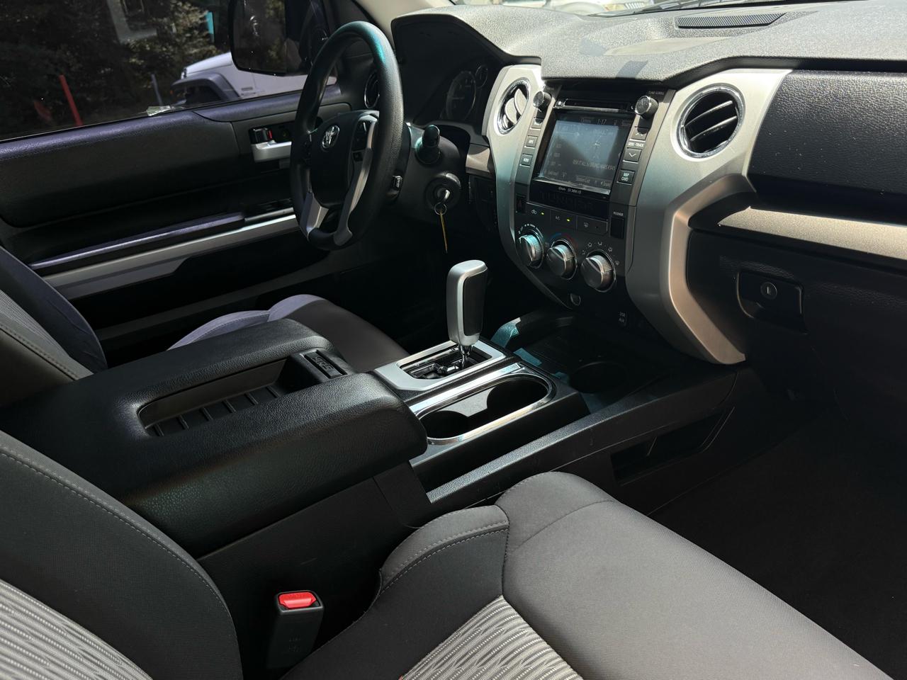 Toyota Tundra SR5 5.7L V8 FFV CrewMax 2WD 2016