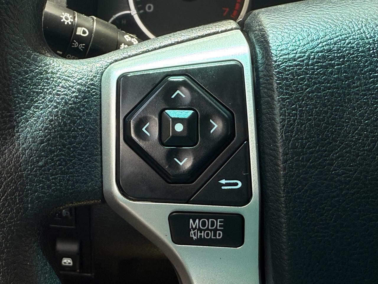 Toyota Tundra SR5 5.7L V8 FFV CrewMax 2WD 2016