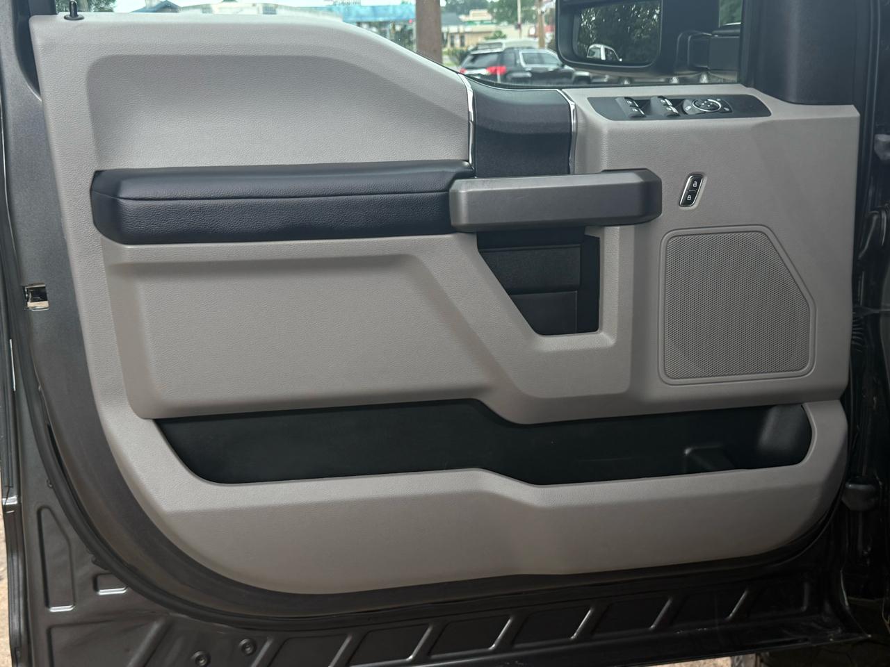 Ford F-250 SD XLT Crew Cab 4WD 2020