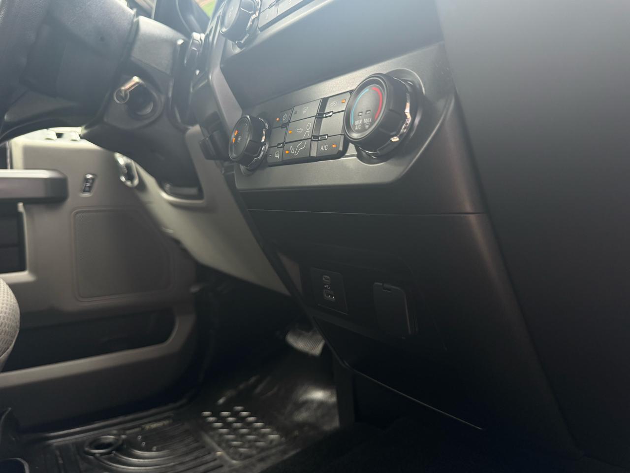 Ford F-250 SD XLT Crew Cab 4WD 2020