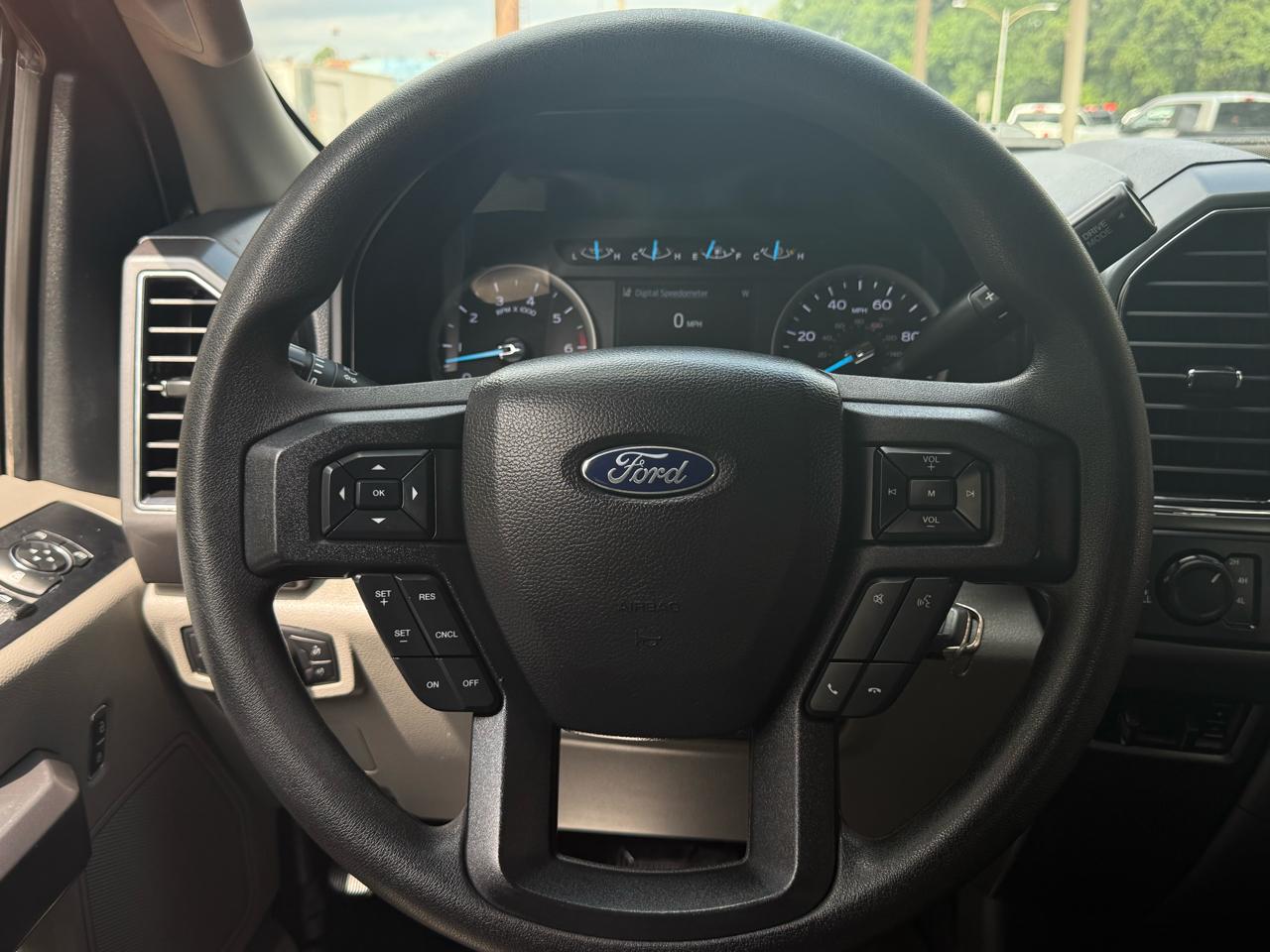 Ford F-250 SD XLT Crew Cab 4WD 2020
