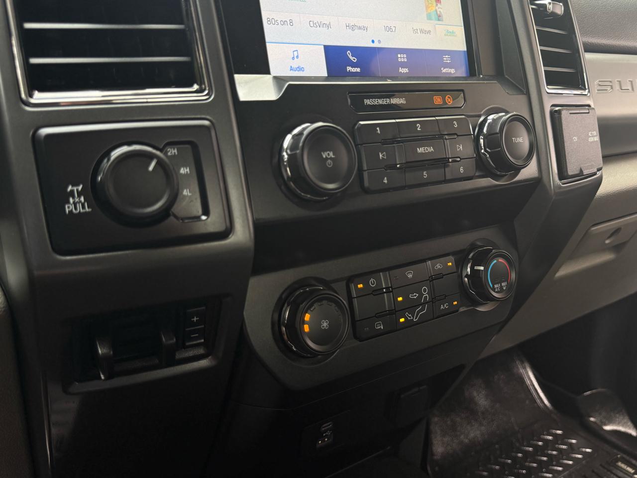 Ford F-250 SD XLT Crew Cab 4WD 2020