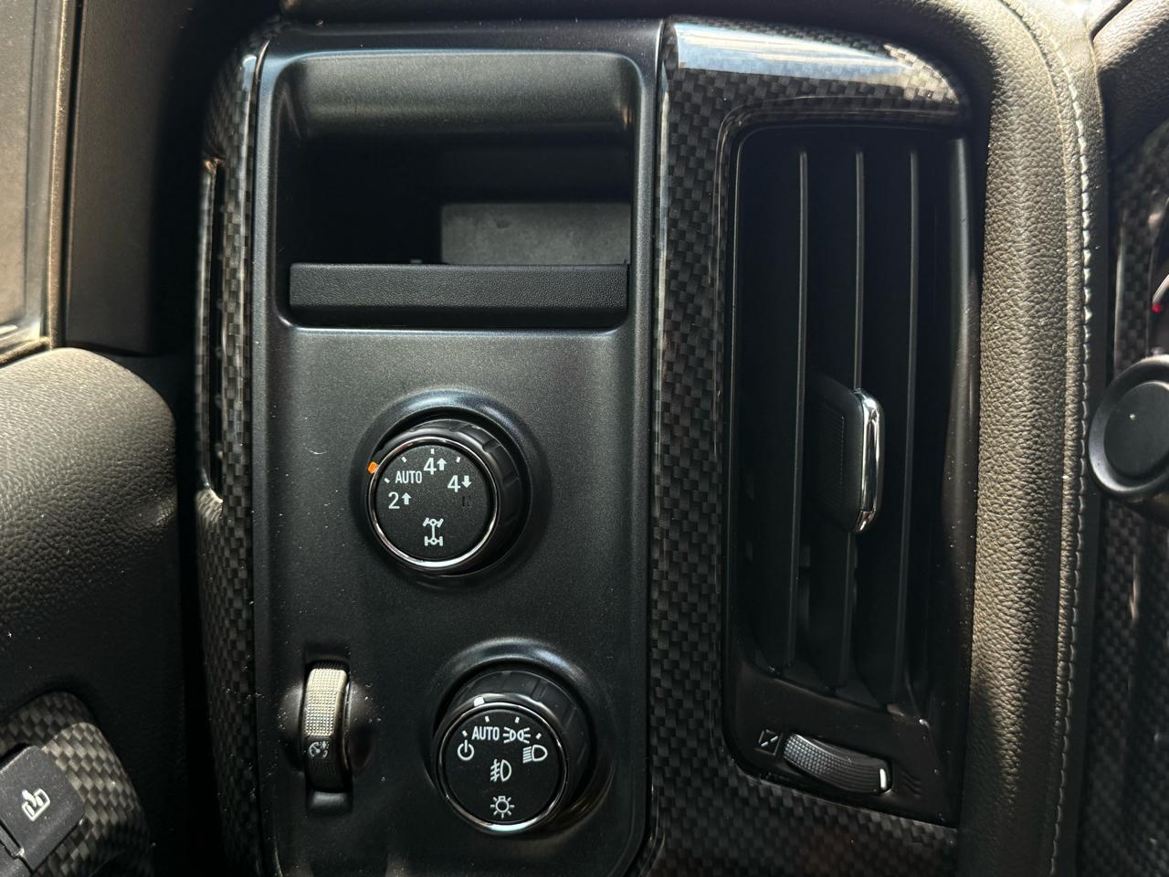 GMC Sierra 1500 4WD Crew Cab 143.5" SLT 2015