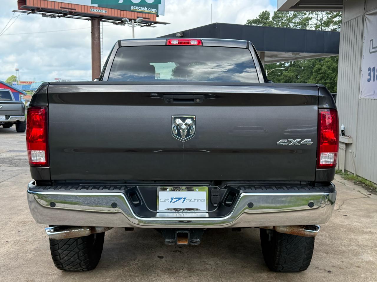 RAM 2500 Tradesman 4x4 Crew Cab 6'4" Box 2017