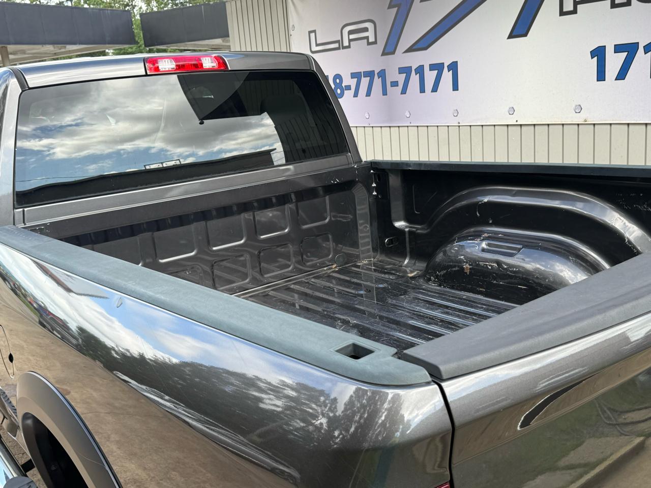 RAM 2500 Tradesman 4x4 Crew Cab 6'4" Box 2017