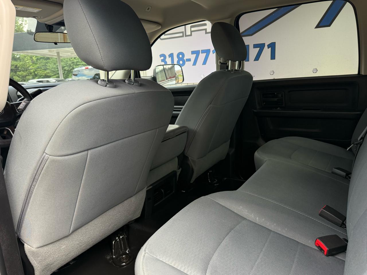 RAM 2500 Tradesman 4x4 Crew Cab 6'4" Box 2017