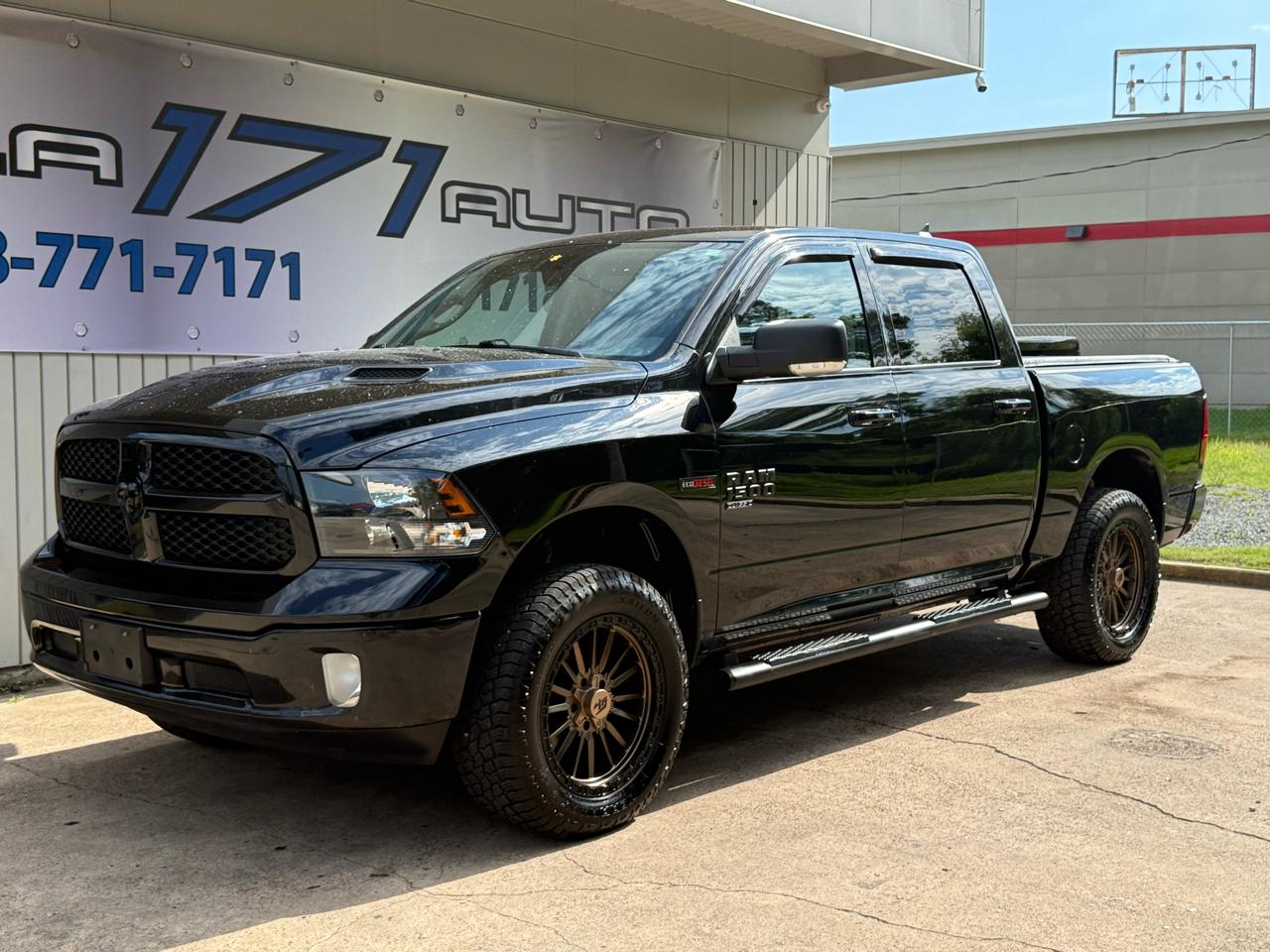 2019 RAM 1500 Classic SLT 4x4 Crew Cab 5'7" Box
