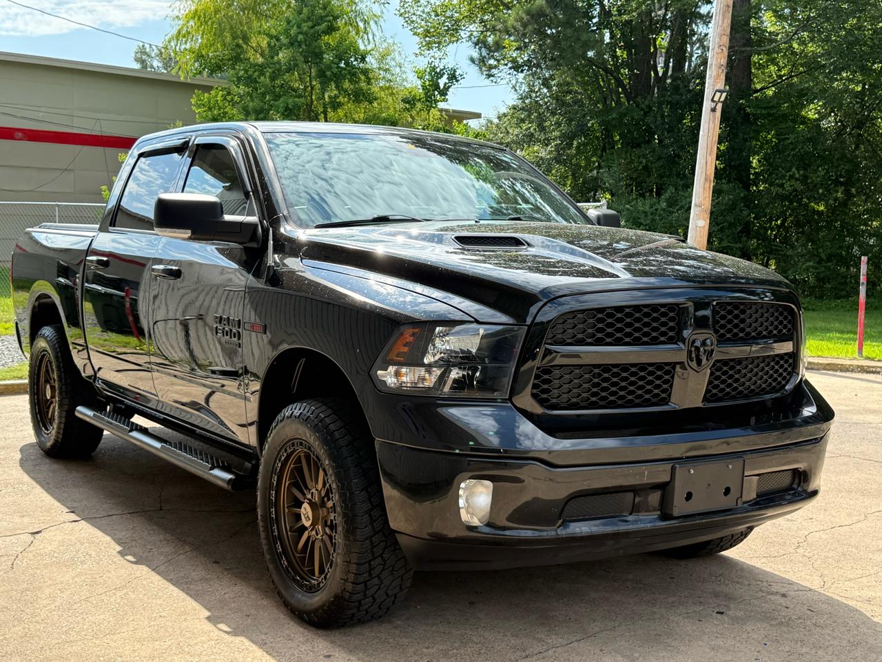 RAM 1500 Classic SLT 4x4 Crew Cab 5'7" Box 2019