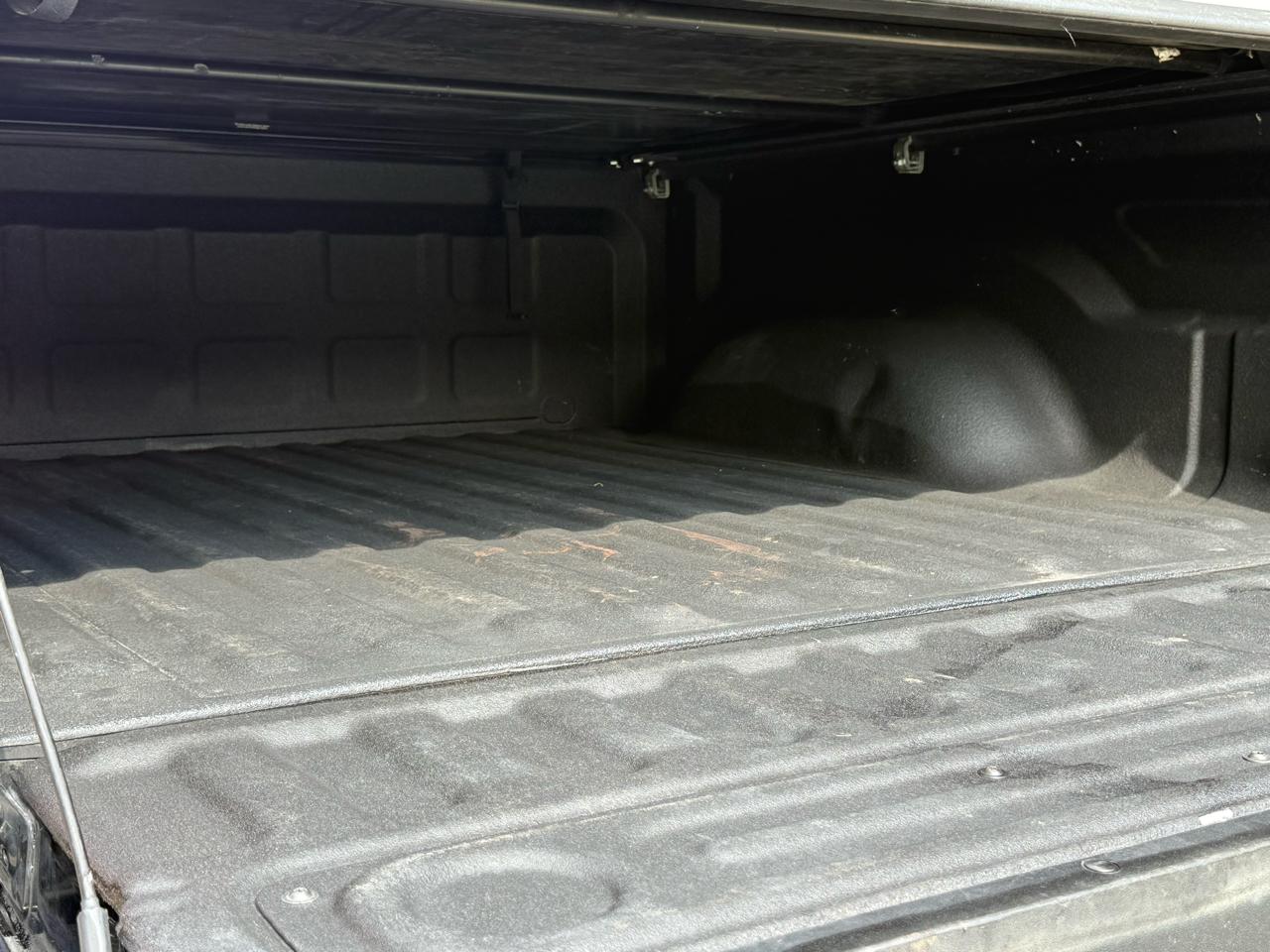 RAM 1500 Classic SLT 4x4 Crew Cab 5'7" Box 2019