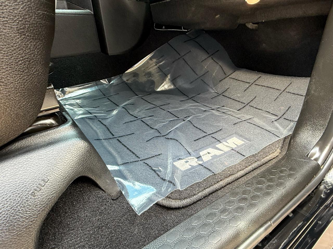 RAM 1500 Classic SLT 4x4 Crew Cab 5'7" Box 2019