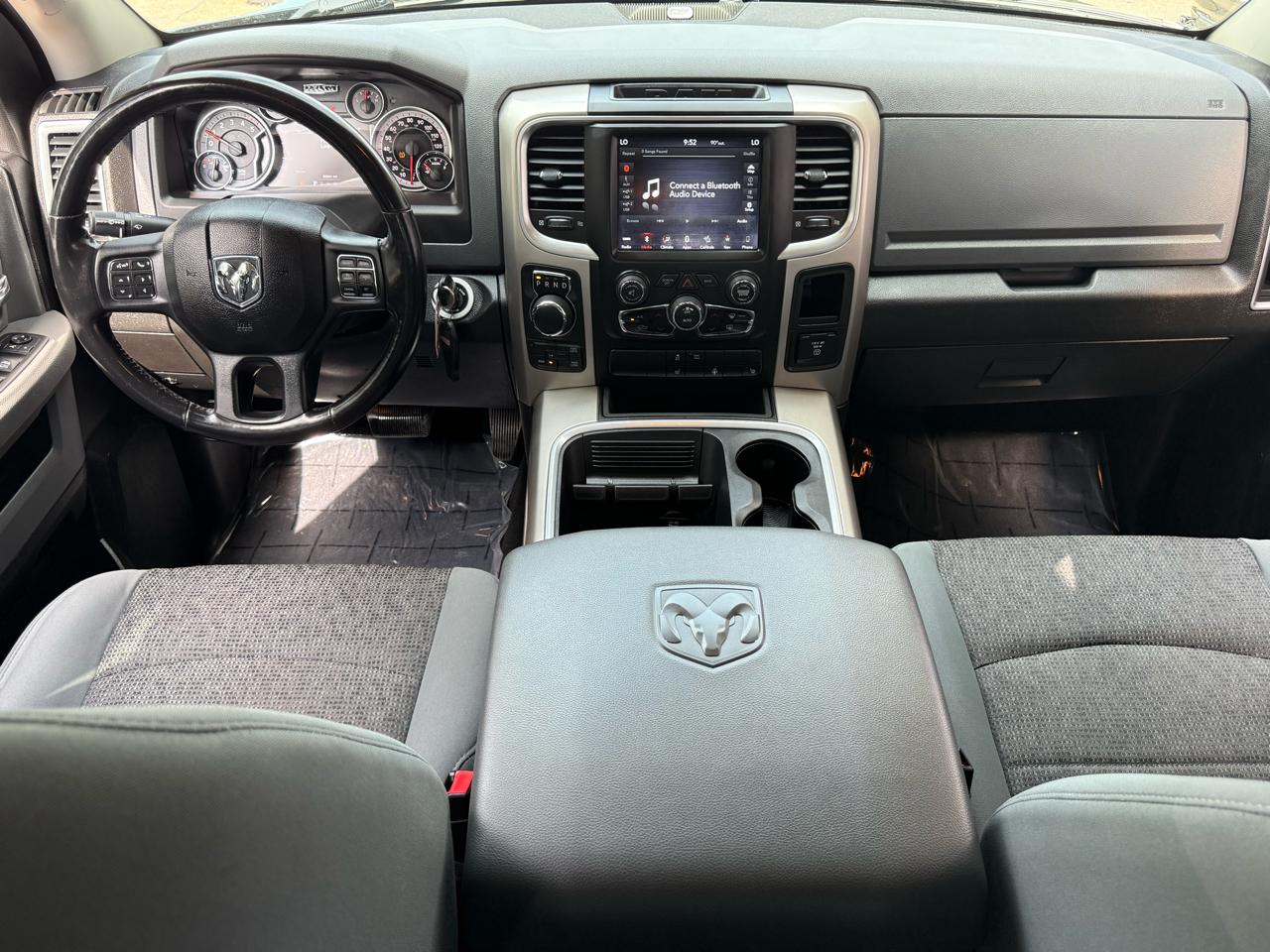 RAM 1500 Classic SLT 4x4 Crew Cab 5'7" Box 2019