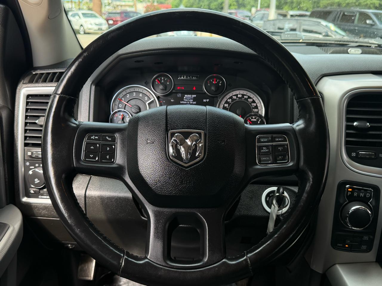RAM 1500 Classic SLT 4x4 Crew Cab 5'7" Box 2019