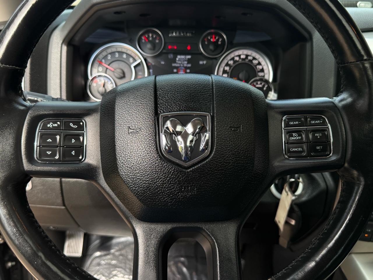 RAM 1500 Classic SLT 4x4 Crew Cab 5'7" Box 2019