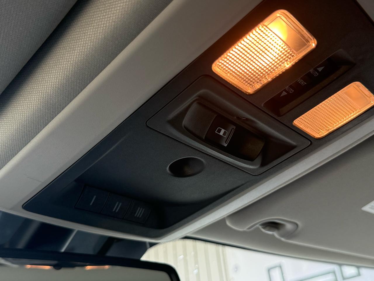 RAM 1500 Classic SLT 4x4 Crew Cab 5'7" Box 2019