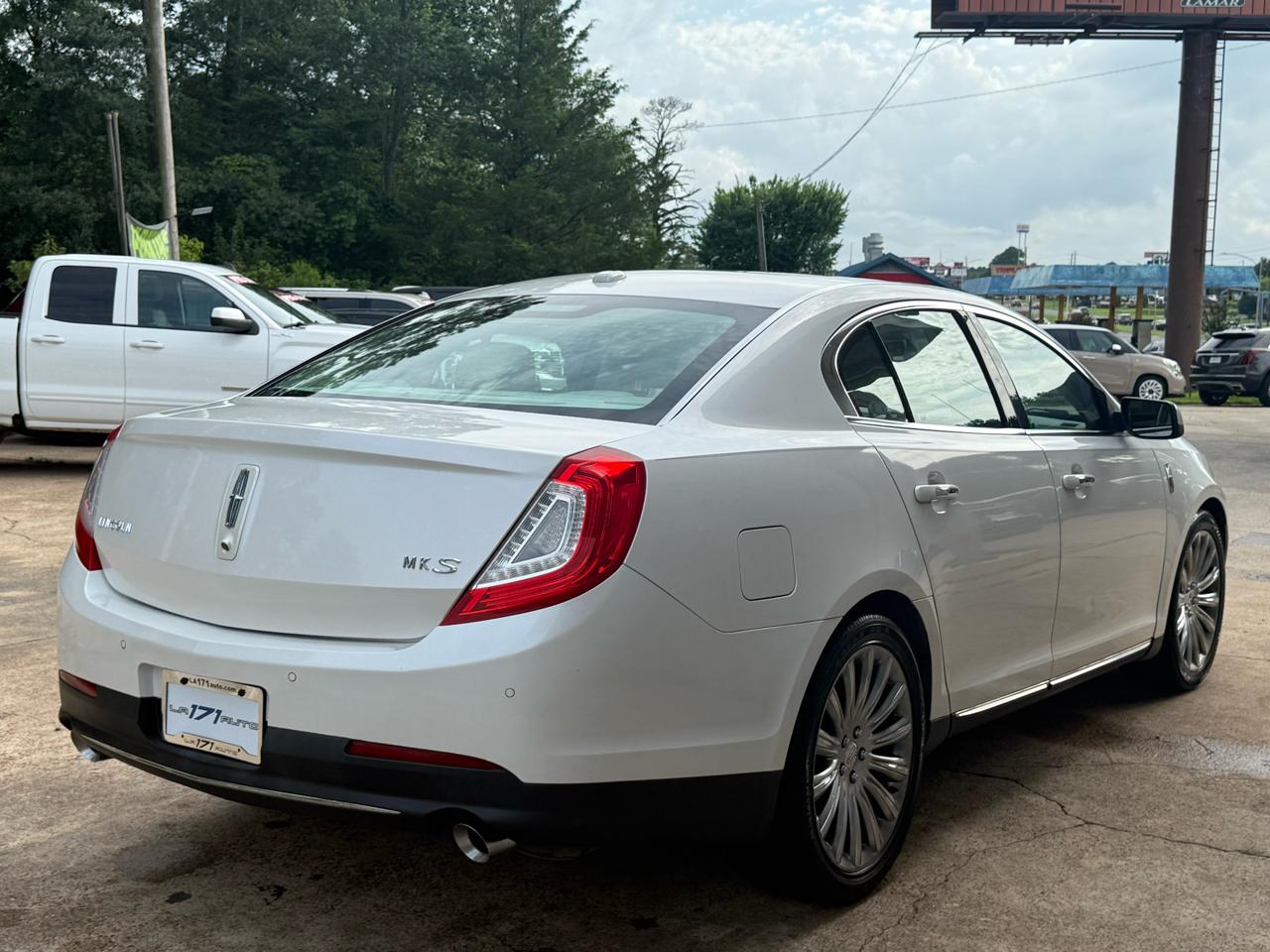 Lincoln MKS 4dr Sdn 3.7L FWD 2013