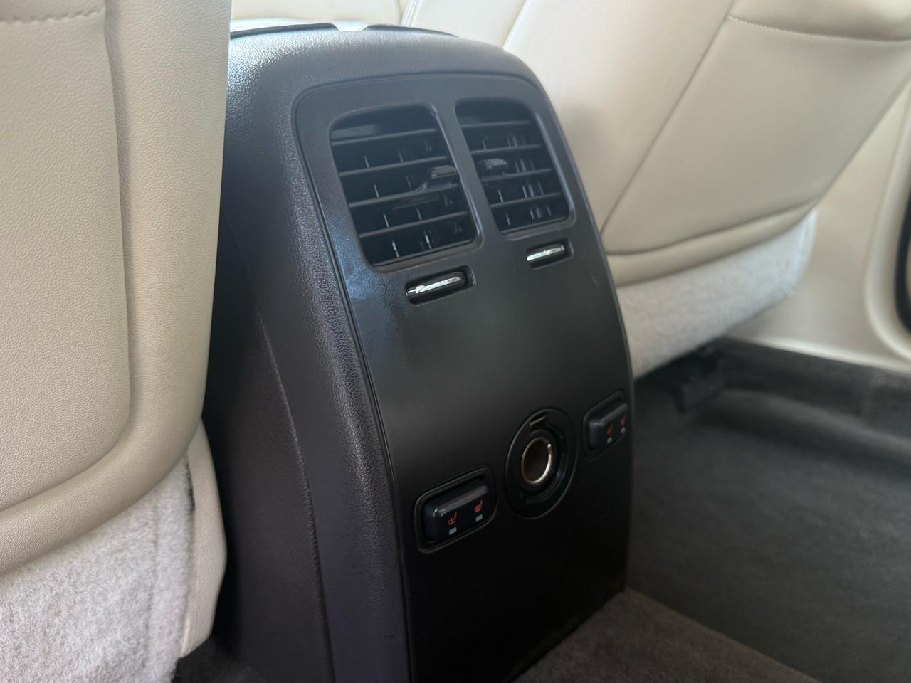 Lincoln MKS 4dr Sdn 3.7L FWD 2013