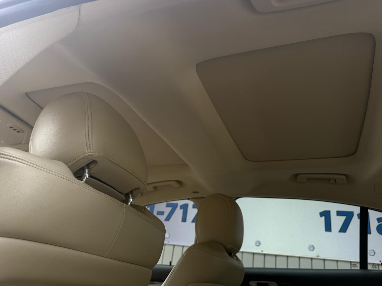 Lincoln MKS 4dr Sdn 3.7L FWD 2013
