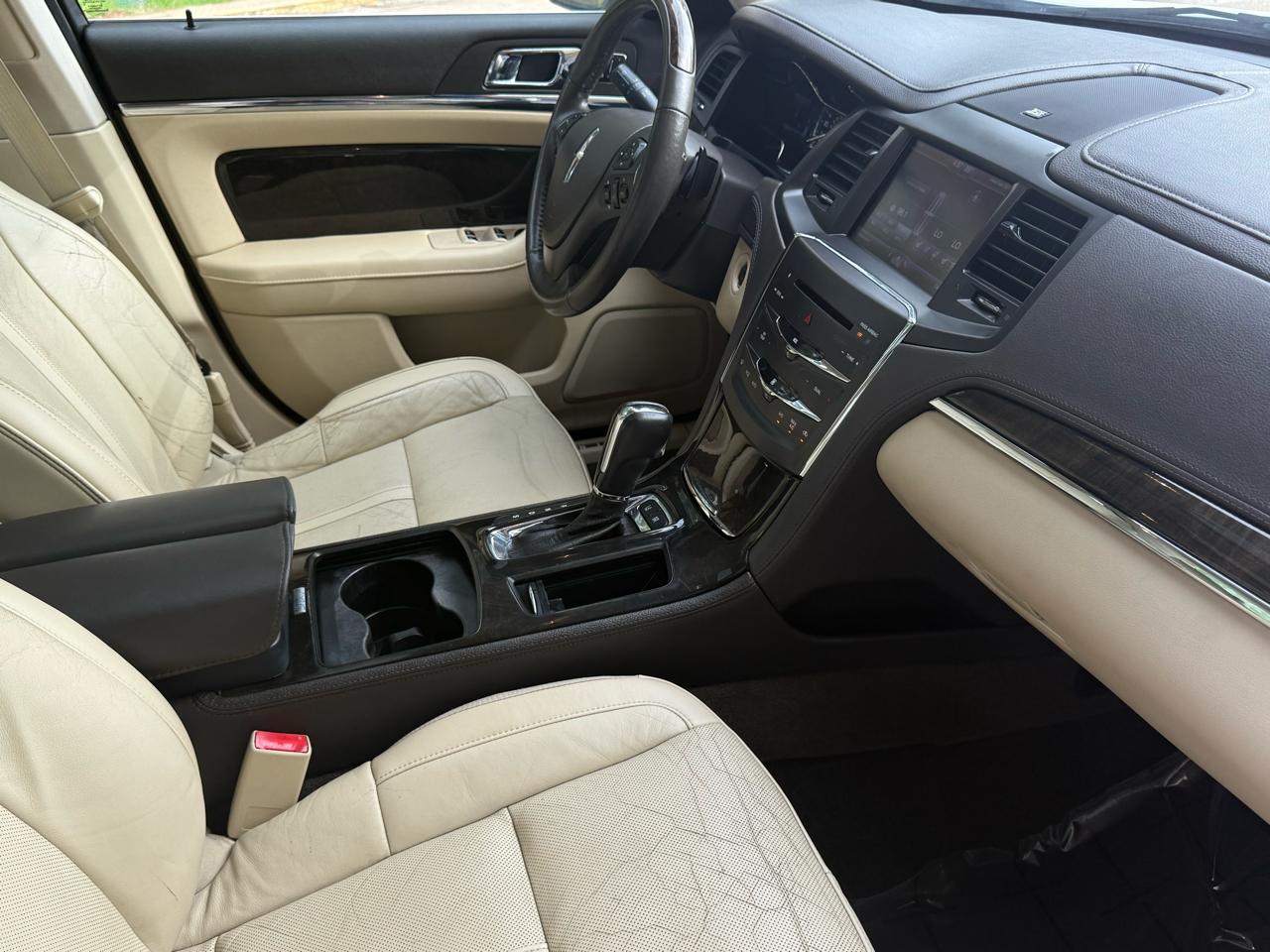 Lincoln MKS 4dr Sdn 3.7L FWD 2013
